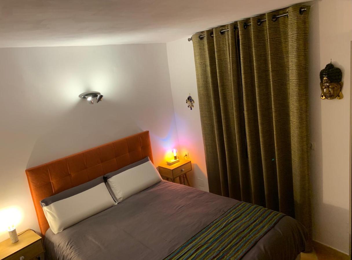 Pila & Bed Montpellier Centre Corum Comedie - Chambre Calme Climatisee - Quiet Air-Conditioned Room Exterior foto